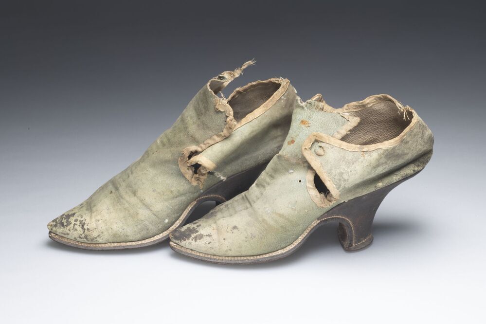 Damesschoenen van zachtgroen leer