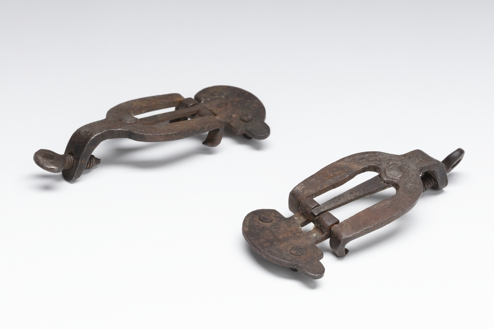 Paar ijzeren ijshakjes