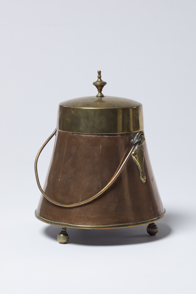 Doofpot van gebruineerd koper