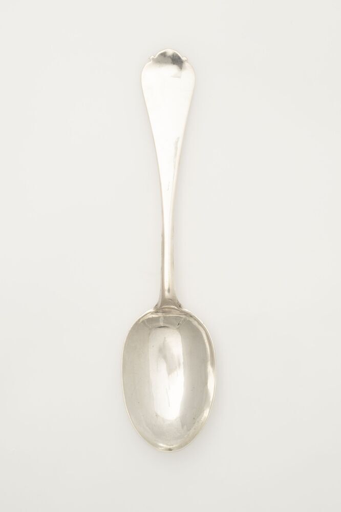 Lepel van zilver (shield end)