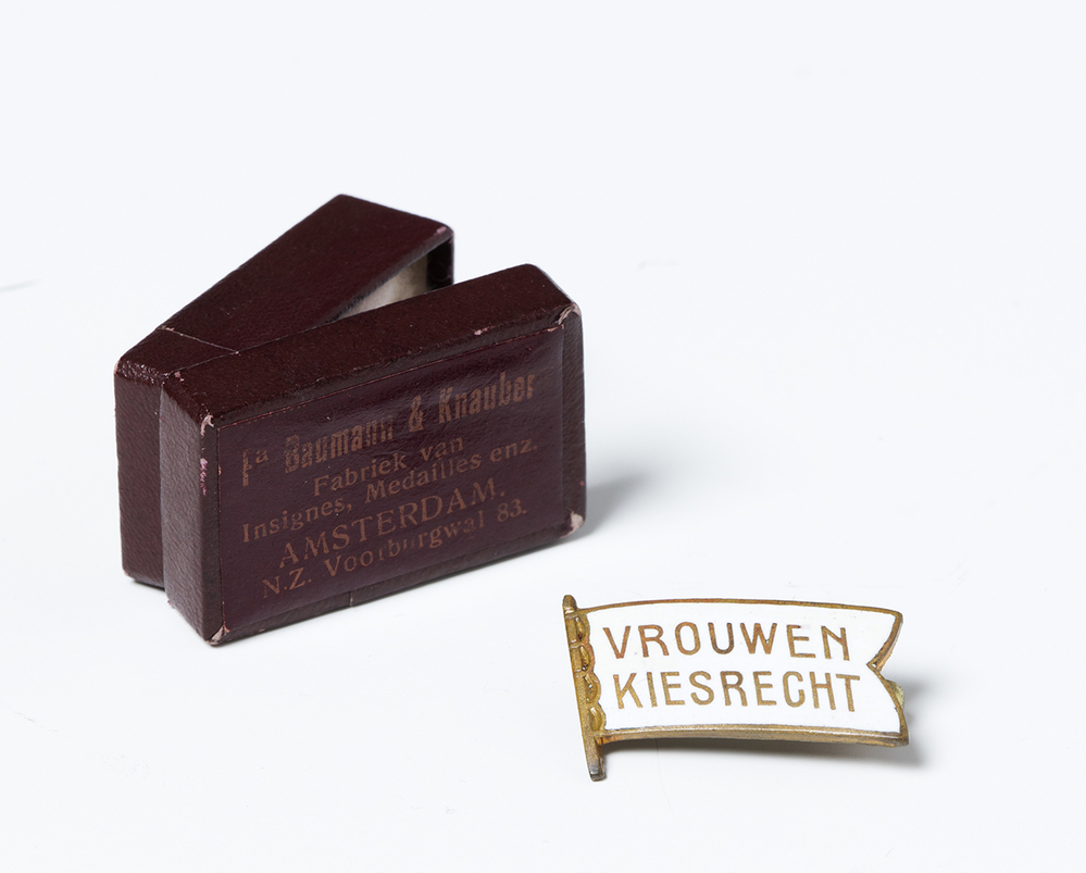 Speldje 'Vrouwenkiesrecht'