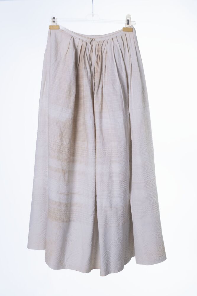 Onderrok met Zaans stikwerk