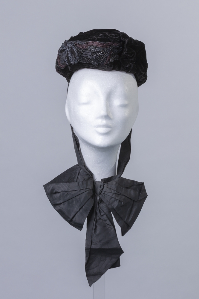 Fluwelen kapothoedje