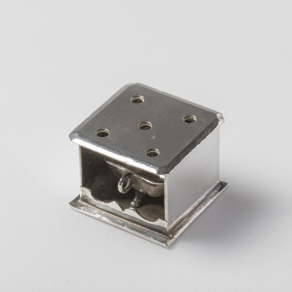 Miniatuur stoof met vuurtest