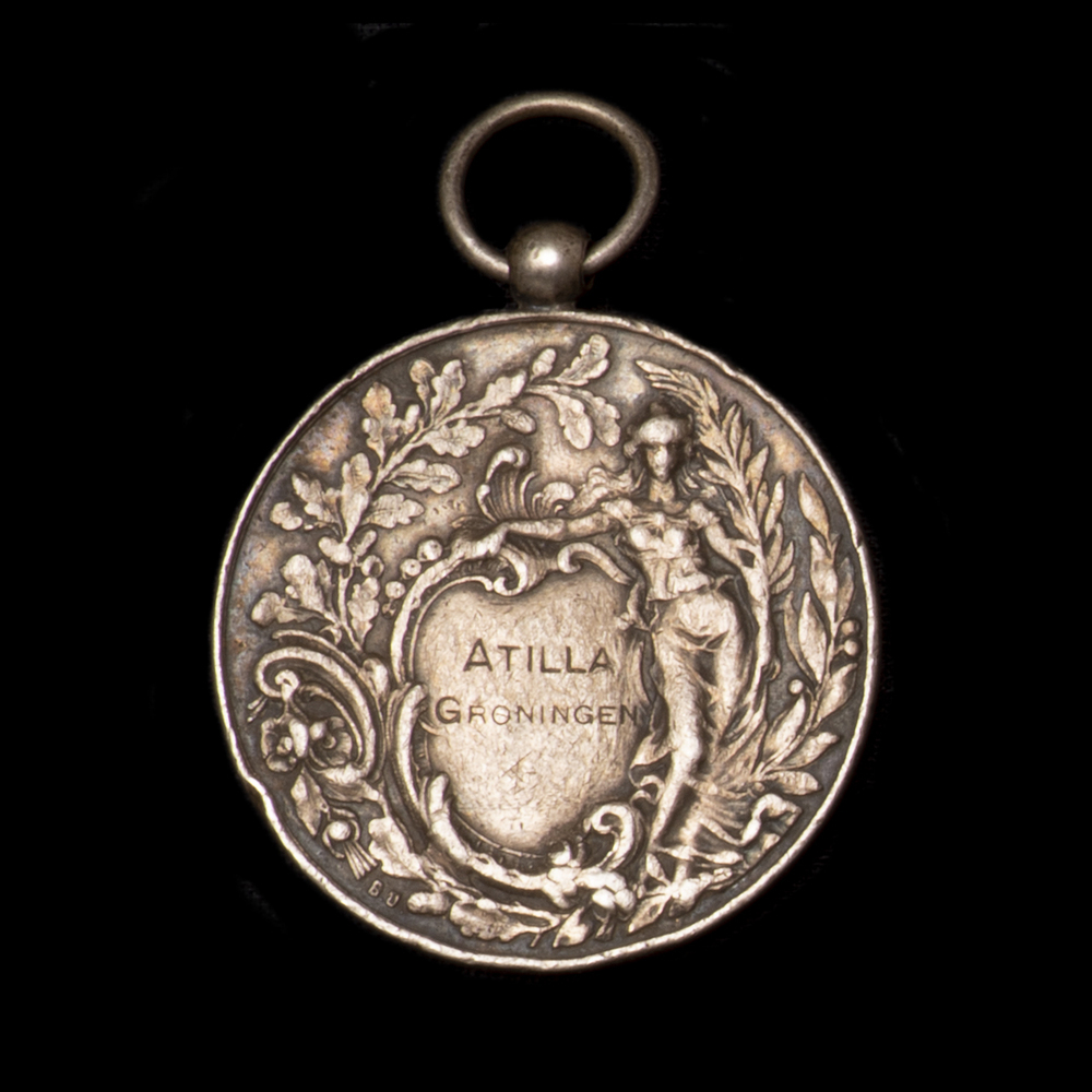 Medaille Veendam, Attila