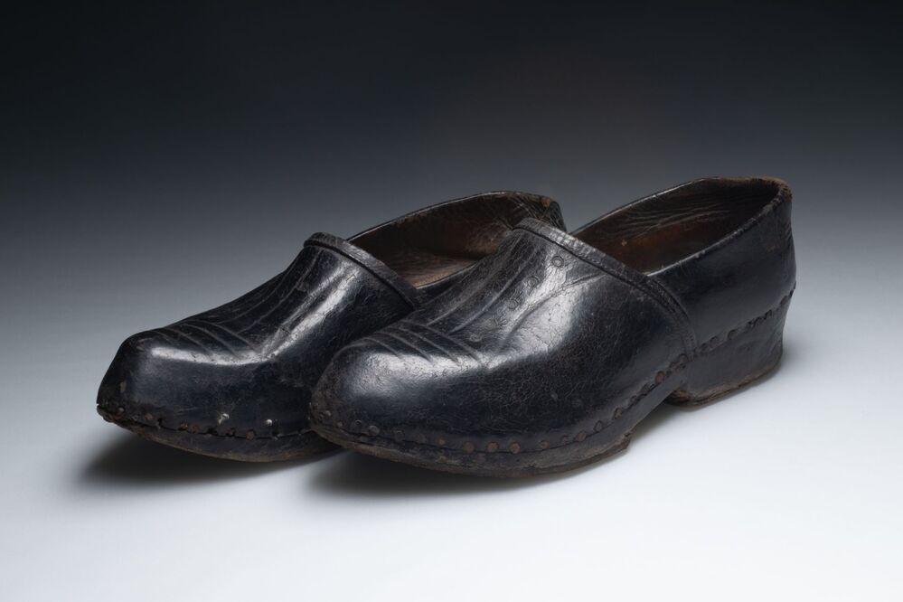 Zwartleren klompschoenen