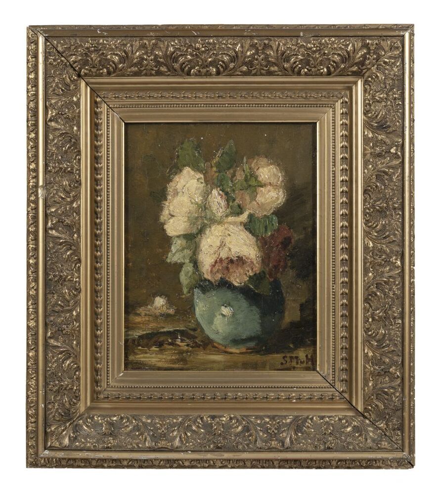 Witte en rode pioenrozen in groene pot