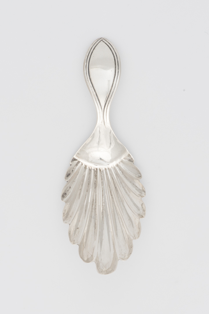 Theeschep van zilver