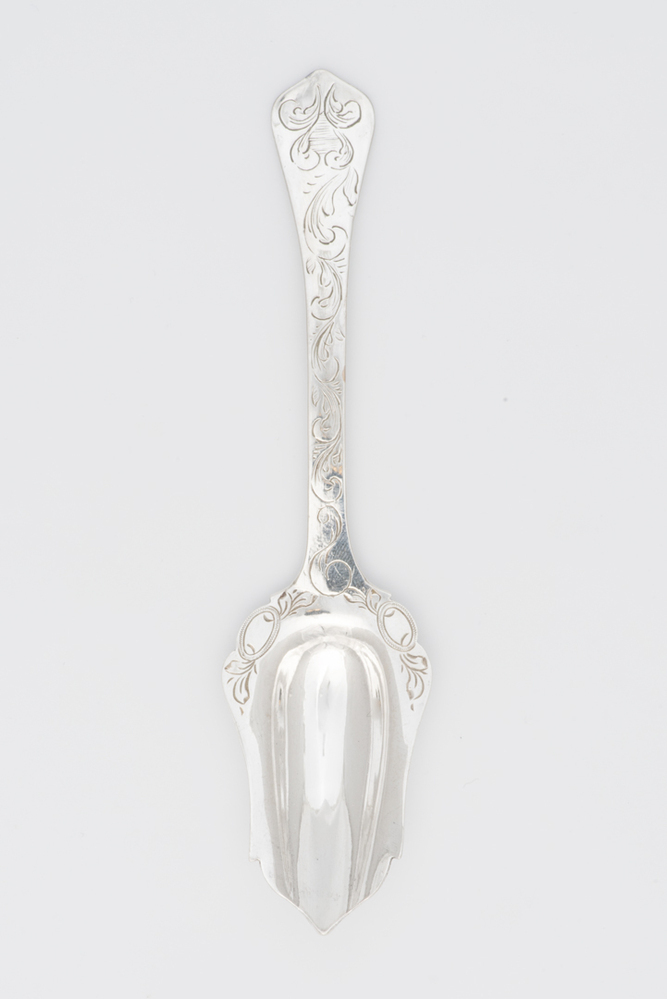 Suiker- of theeschep van zilver