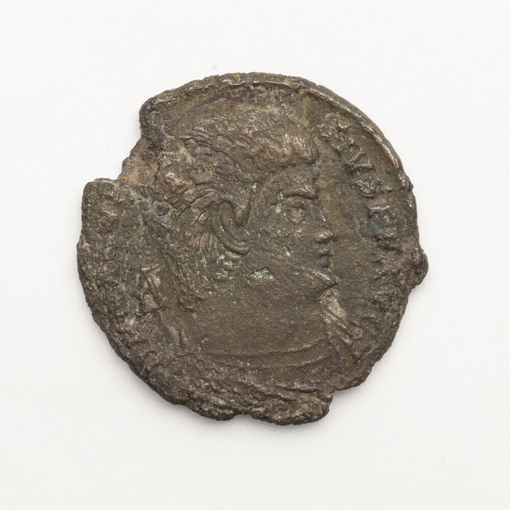 Magnentius, keizer te paard met barbaar Gloria Romanorum