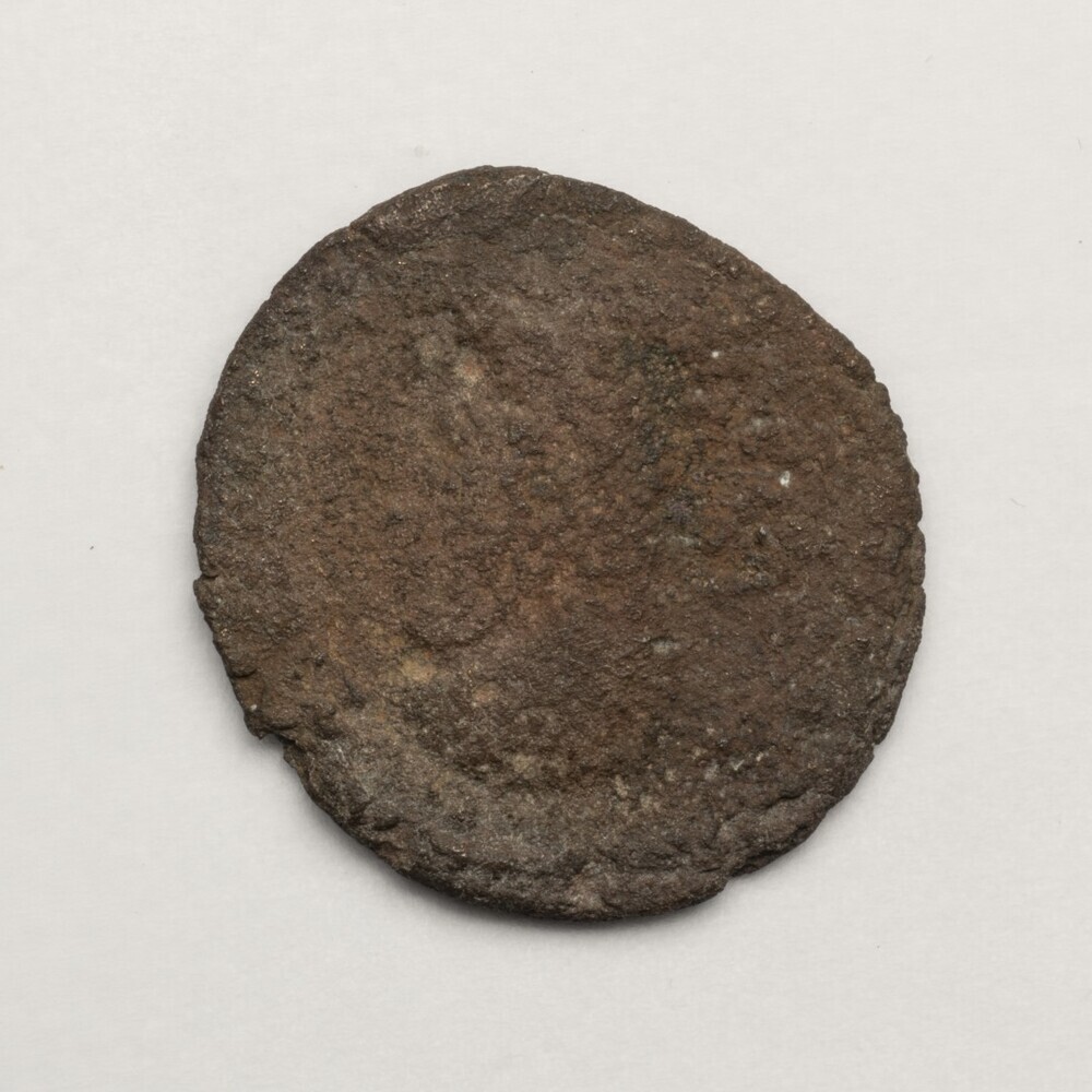 Constanstius II(?), voorzijde kop D N CONSTANS P.F AVG; keerzijde keizer op schip Victoria FEL TEMP REPARATIO