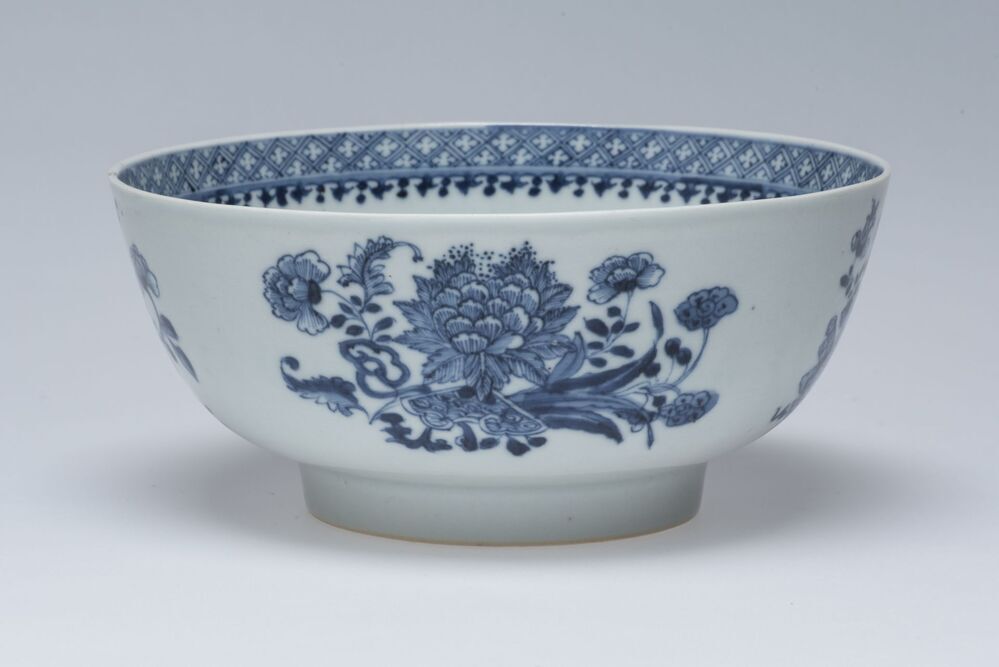 Punchkom op hoge voetring