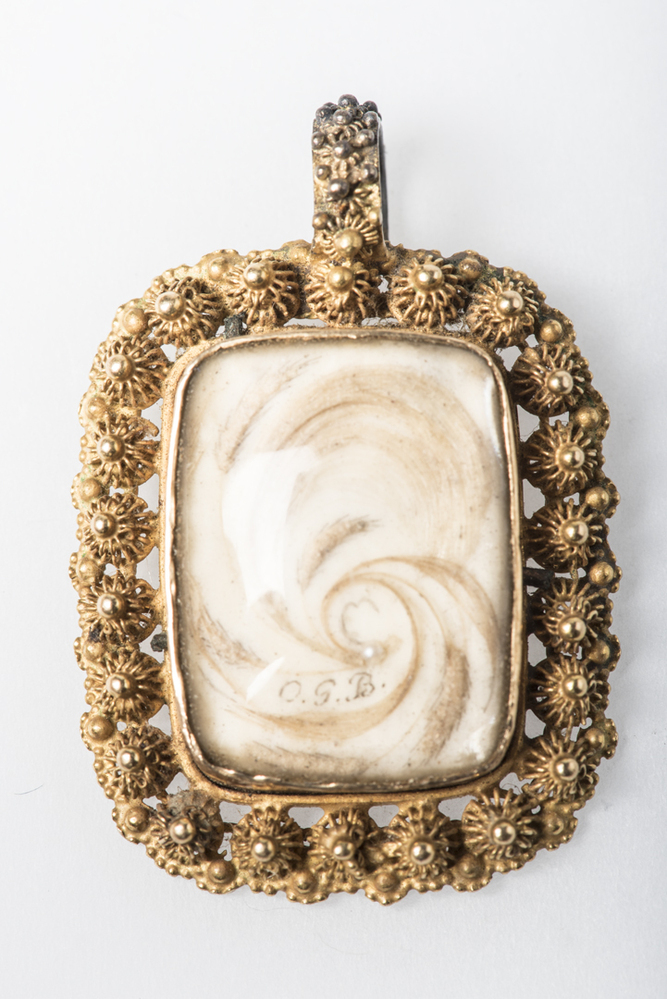 Gouden medaillon hanger