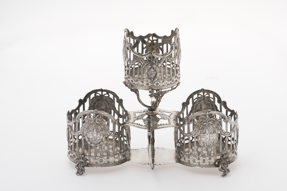 Flessenhouder van zilver