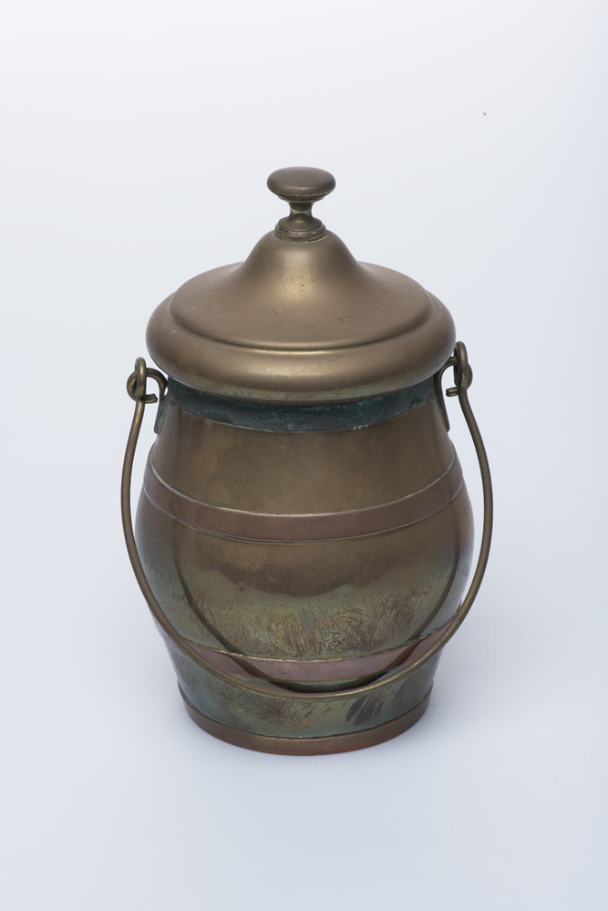 Pot van koper en messing