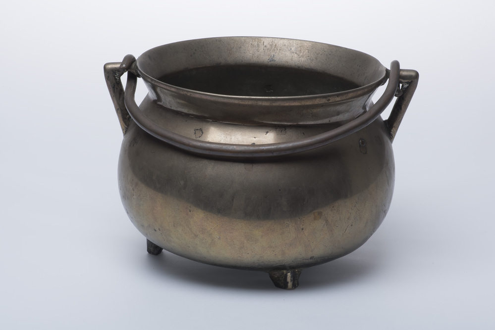 Bronzen kookpot of grape