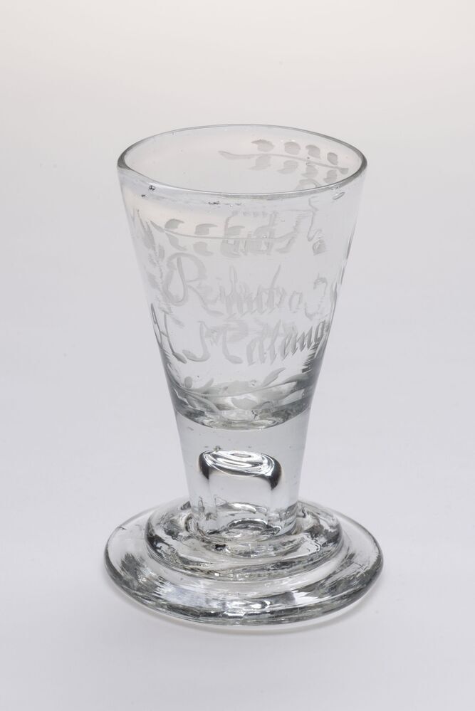 Jeneverglas Remt Cornelis en Remt H. Mellema