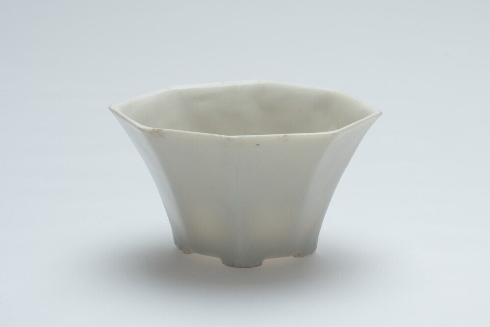 Libation cup