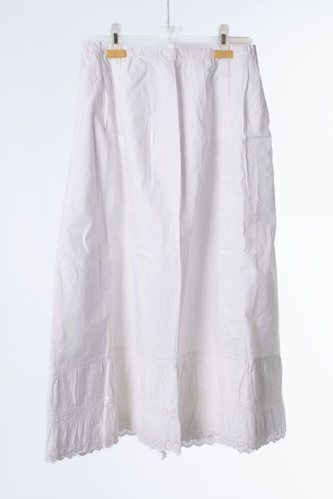 Onderrok van wit katoen