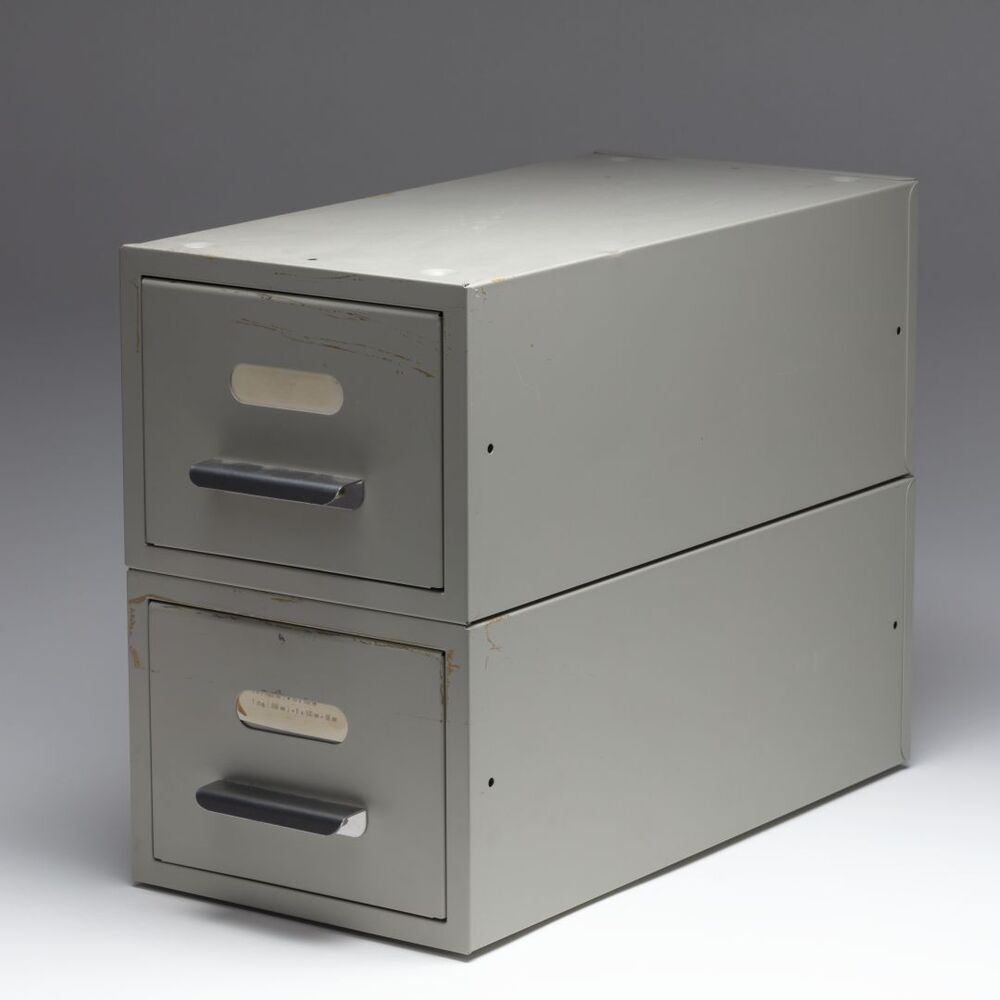 1 m (1000 mm) = 10 x 100 mm
1 step (868 mm) = 8 x 100 mm + 68 mm