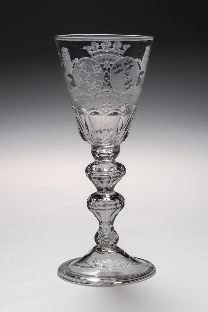 Bokaal met wapen families Gruys-Gerlacius