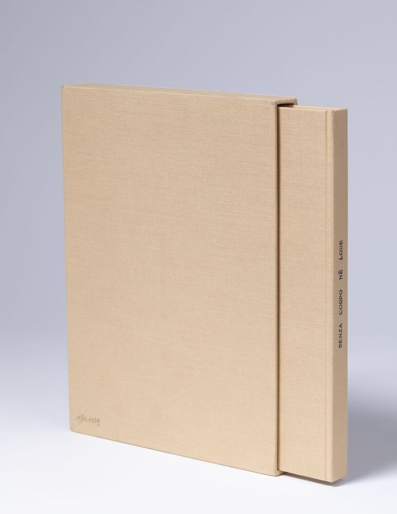 Senza corpo nè lode