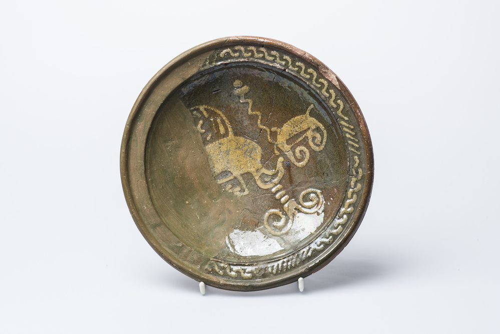 Schotel met slibversiering (Groningen)