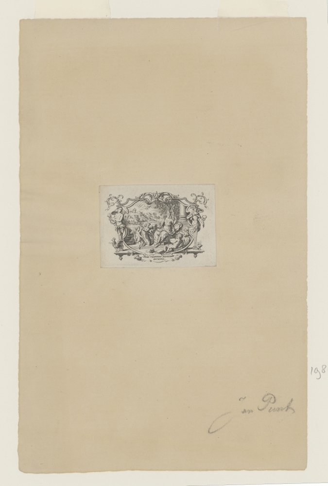 Sibi constans pluribus intenta