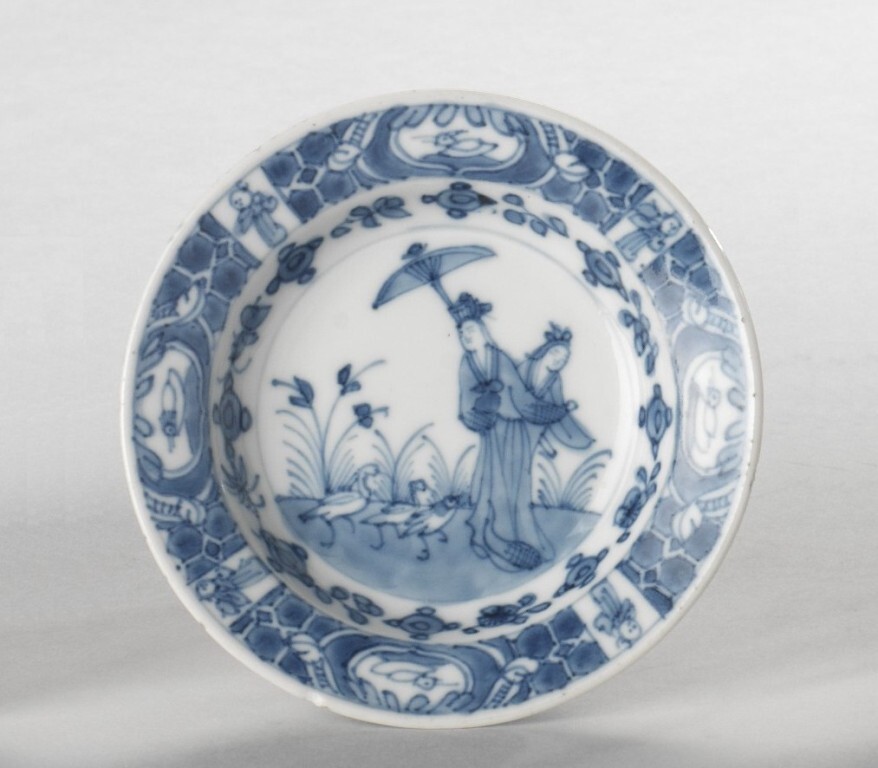 Schoteltje met 'De parasoldame' naar Cornelis Pronk