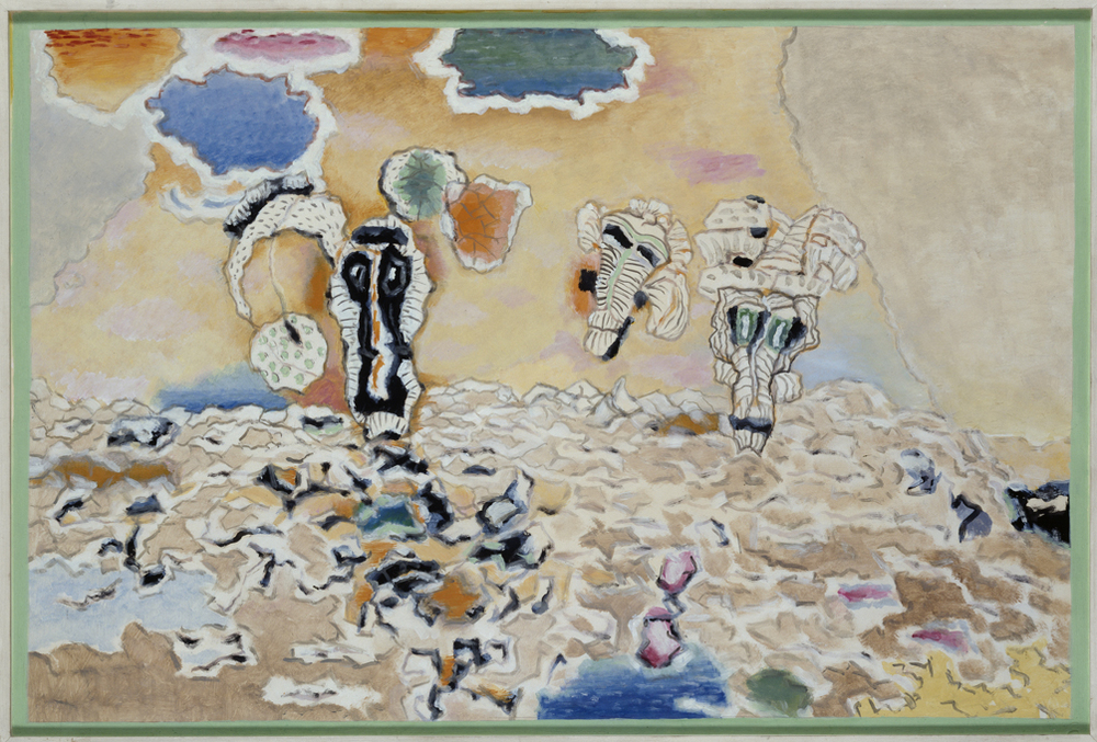 Drie maskerachtige figuren