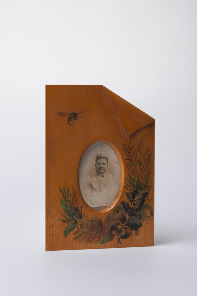 Fotolijstje met foto van Koningin Emma