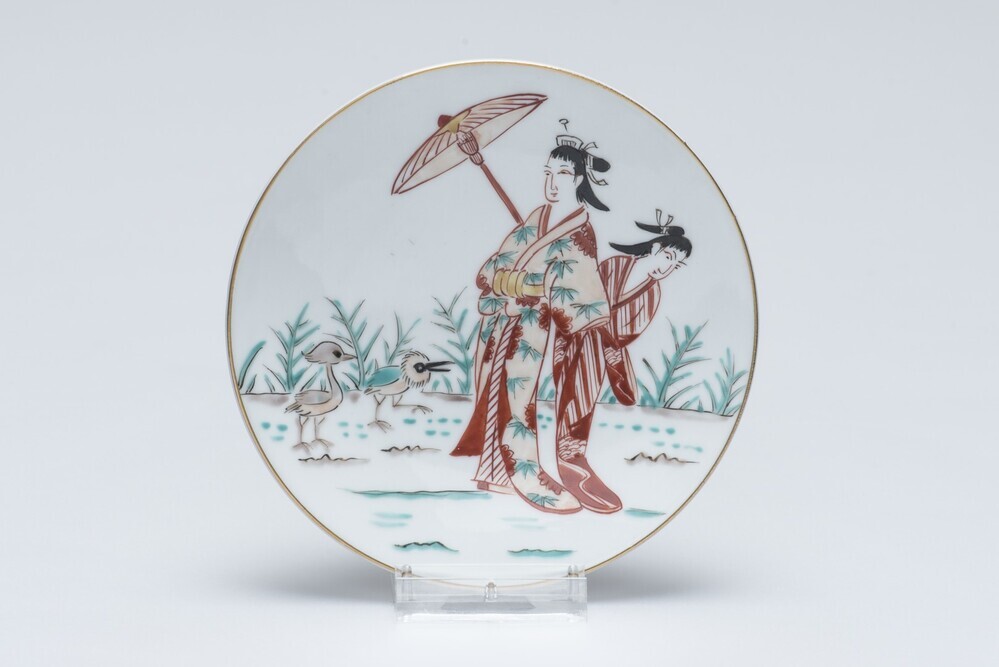 Schoteltje met voorstelling van de parasoldames naar Cornelis Pronk