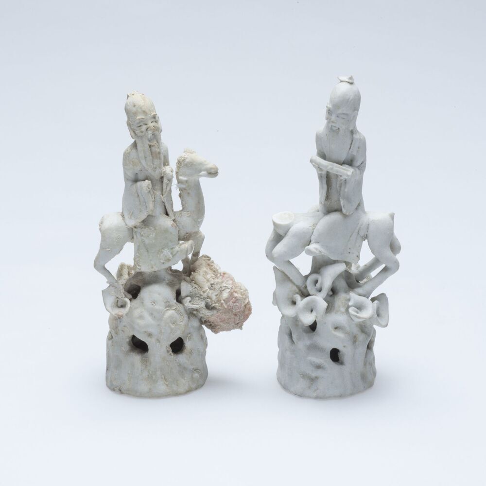 Twee Beeldjes van Shoulao