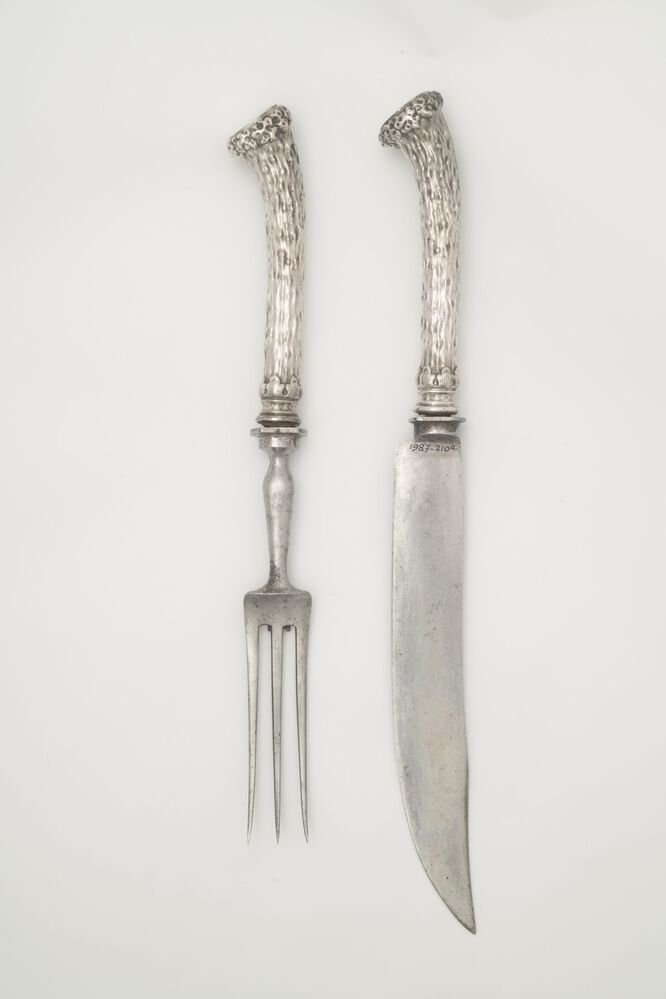 Voorsnijmes en voorsnijvork