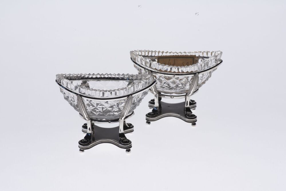 Bootvormige zoutvaten