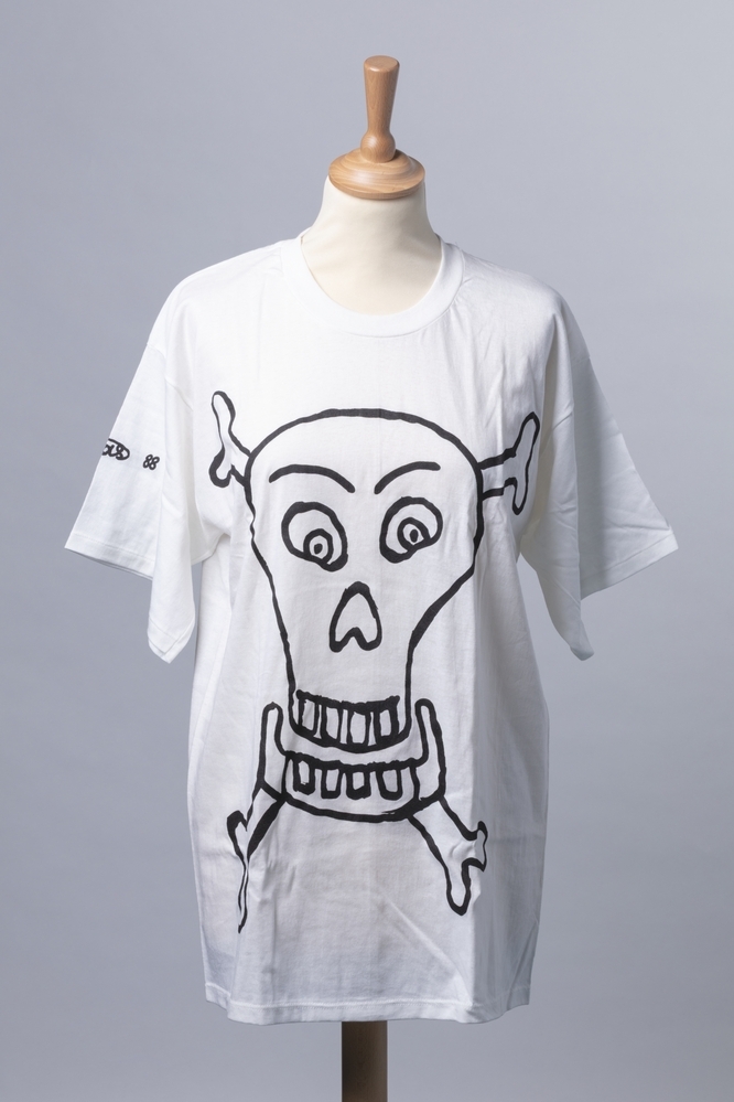 T-shirt met doodshoofd