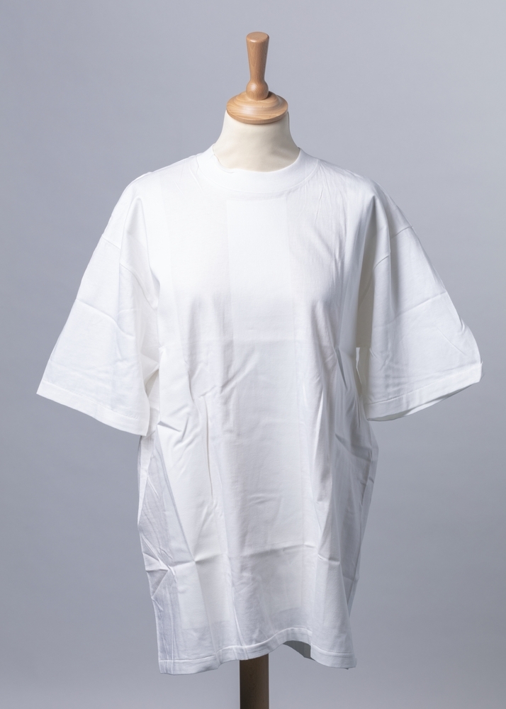 T-shirt met witte strepen