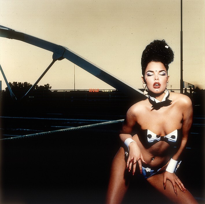 Nienke, 86-64-100, Emmaviaduct 1991 (uit de serie: Vital statistics)