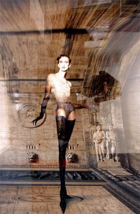 zonder titel (vrouw op station)