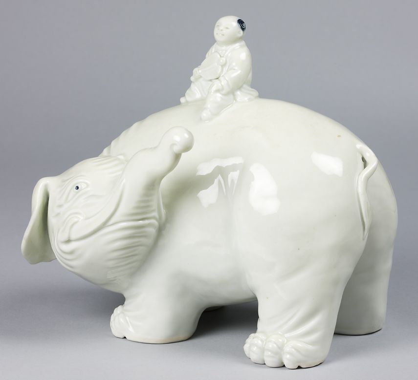 Olifant met een jongetje