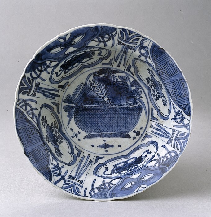 Klapmuts, klapmuts kom met een mand met antiquiteiten