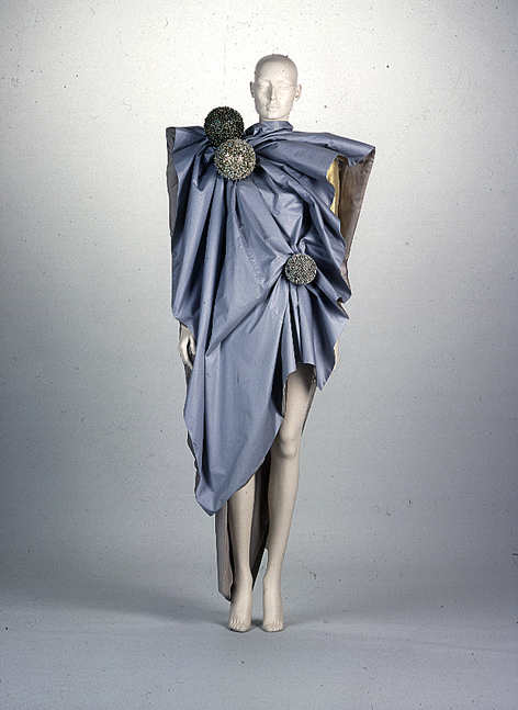 Balls (uit de collectie: Haute couture lente-zomer 1998)