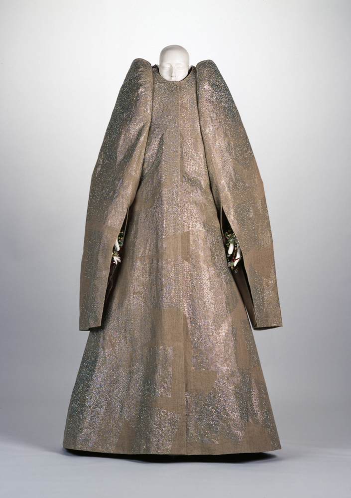 Eighth preparation (uit de collectie: Haute couture herfst-winter 1999-2000)