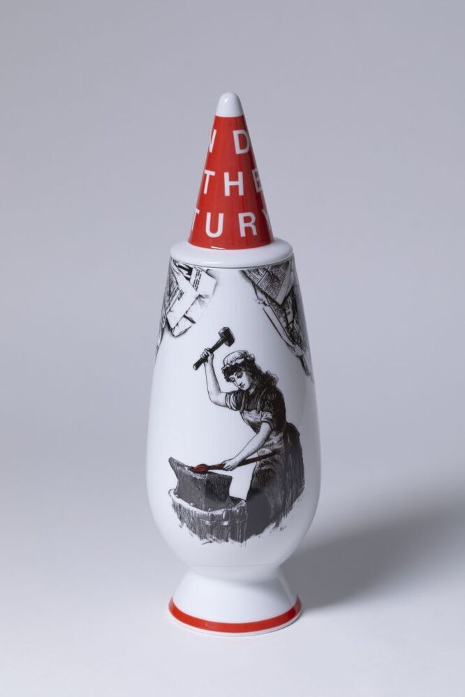 Vladimir Mironenko world service (uit de serie: 100% Make up)