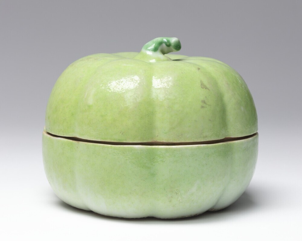 Dekseldoos in de vorm van een pompoen