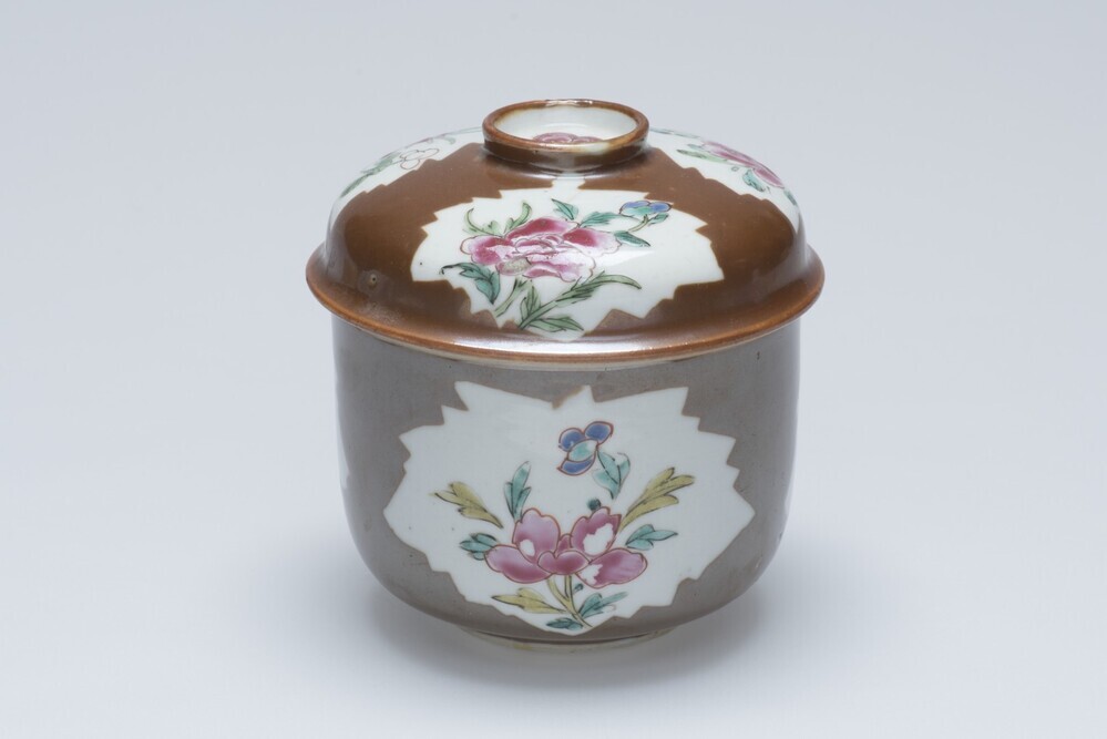 Klontjespot met deksel  'Batavia' bruin