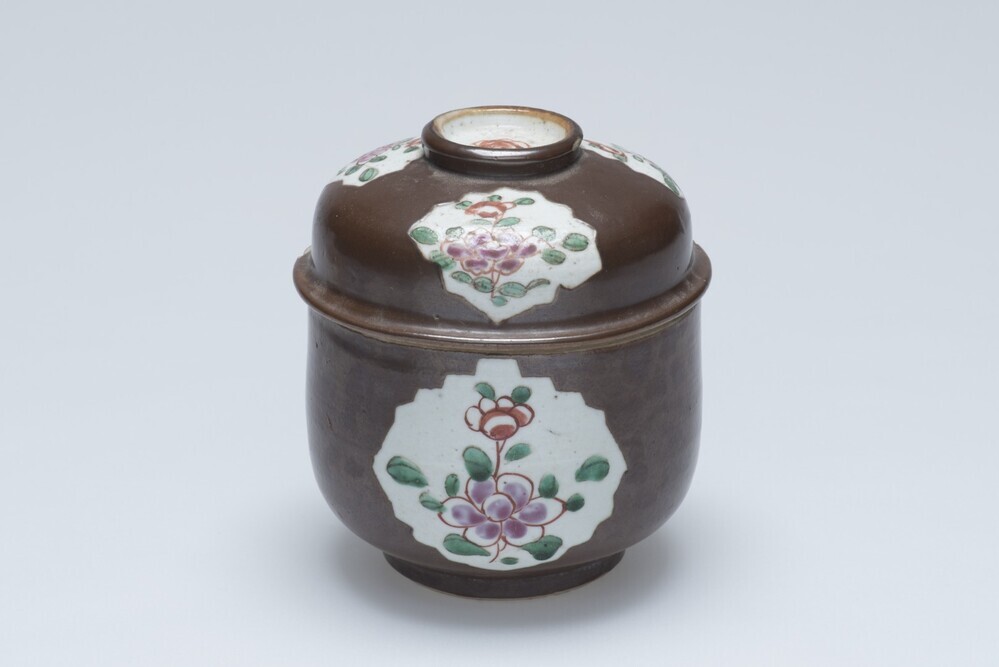 Klontjespot met deksel 'Batavia' bruin