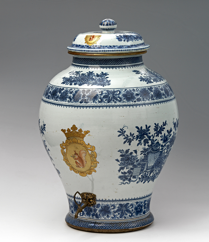 Fonteinpot met familiewapen Sichterman