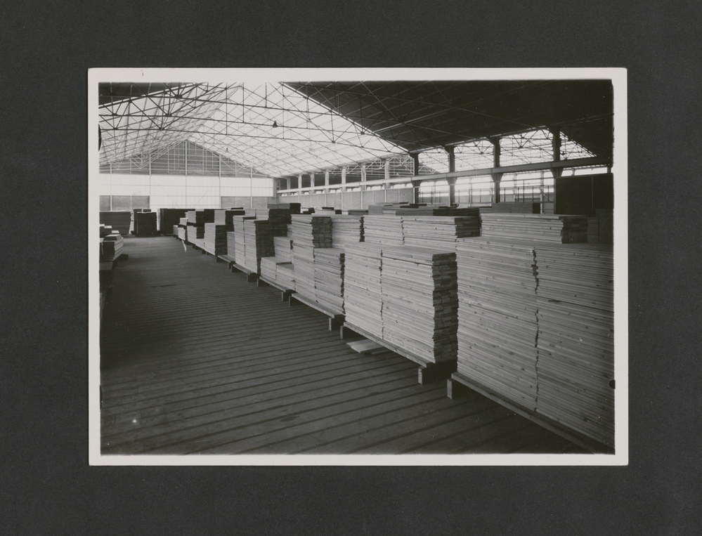 Zonder titel (stapel planken)