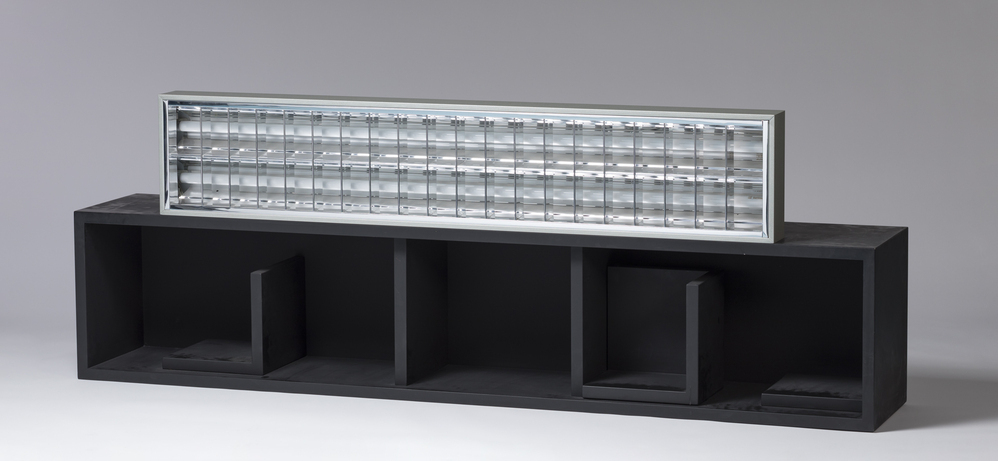 Hanging bookcase with fluorescent ceiling light (Collection Air Conditioning)